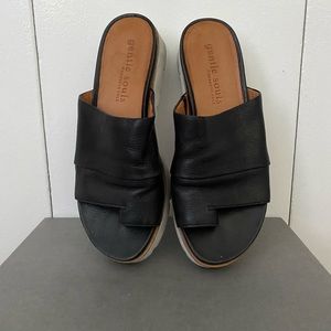 Gentle Sole Black Leather Slides